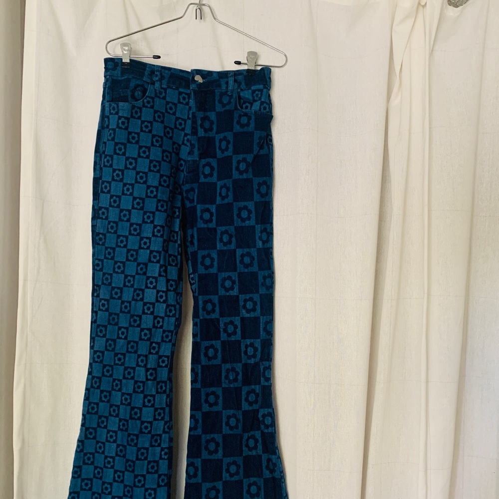 JADED LONDON FLOWER PRINT RETRO FLARE JEANS BRAND NEW, NEVER WORN
